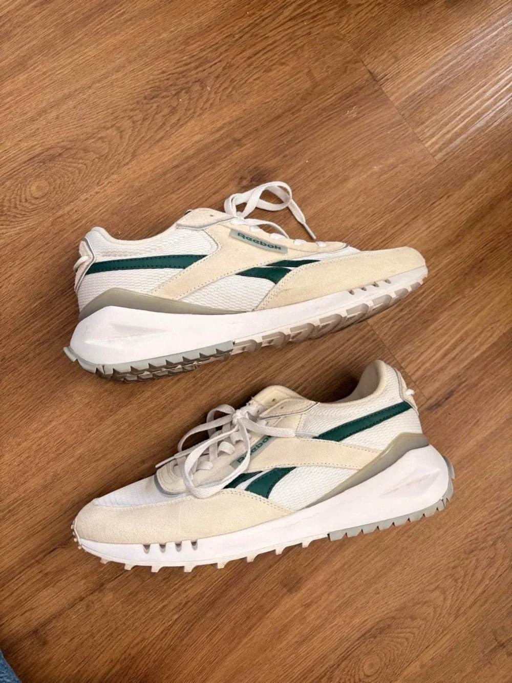 Reebok Suede Forte Racer Sneakers! Size Mens 10